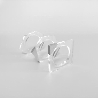 grayscaleメインビジュアル (1).jpg