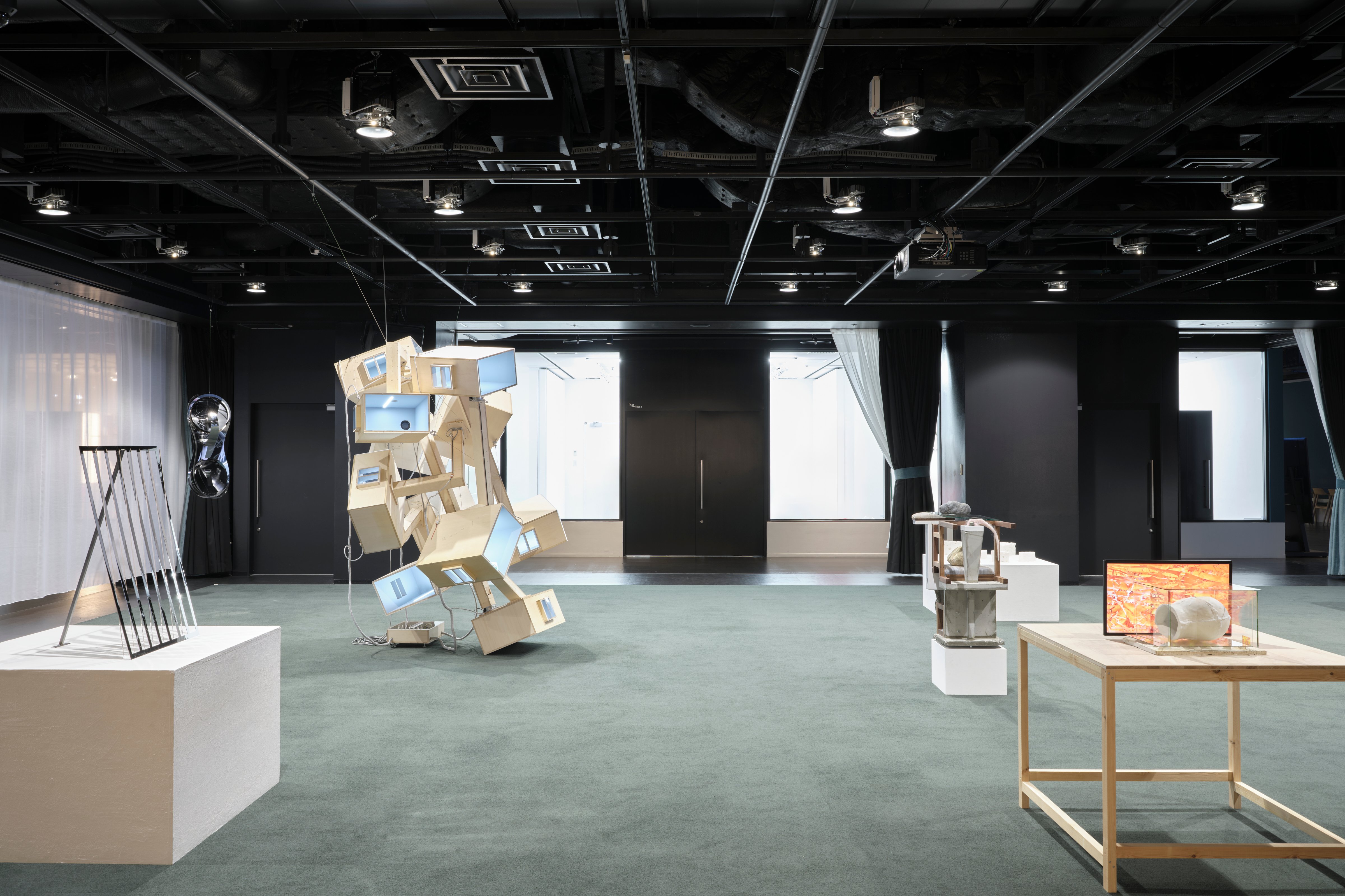 渋谷ヒカリエ8/COURT CON_ 展覧会会場風景