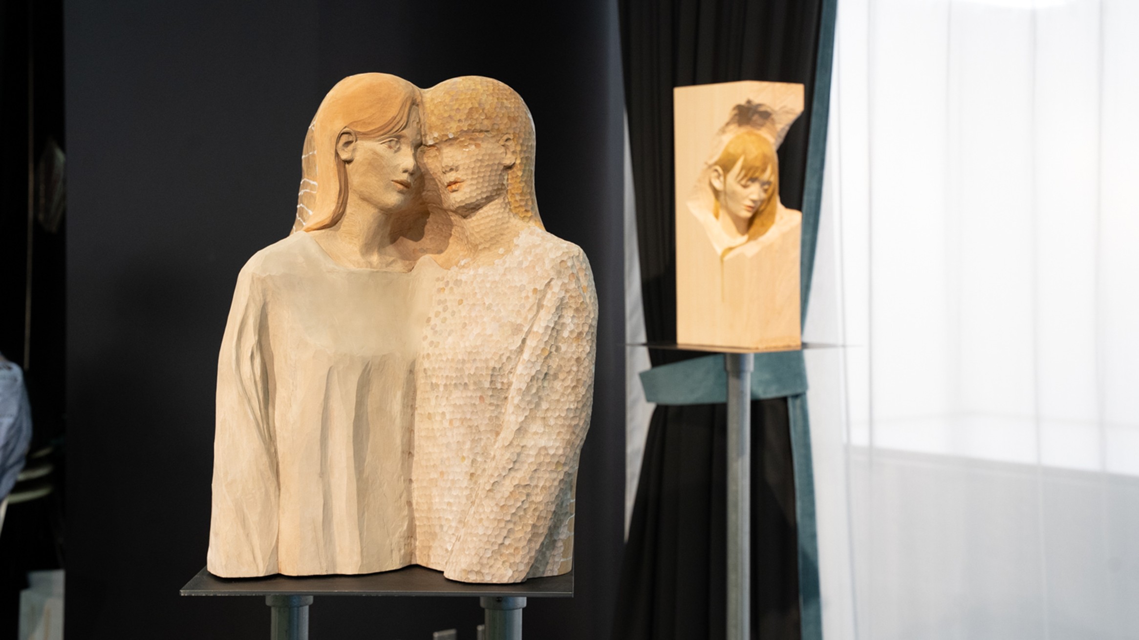 8/Report/3名の若手作家による 現代木彫の新たな表現